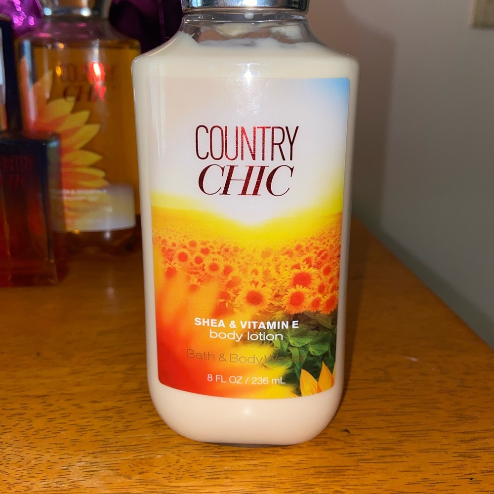 BATH & BODY WORKS COUNTRY CHIC ❤️ (entire set!)
